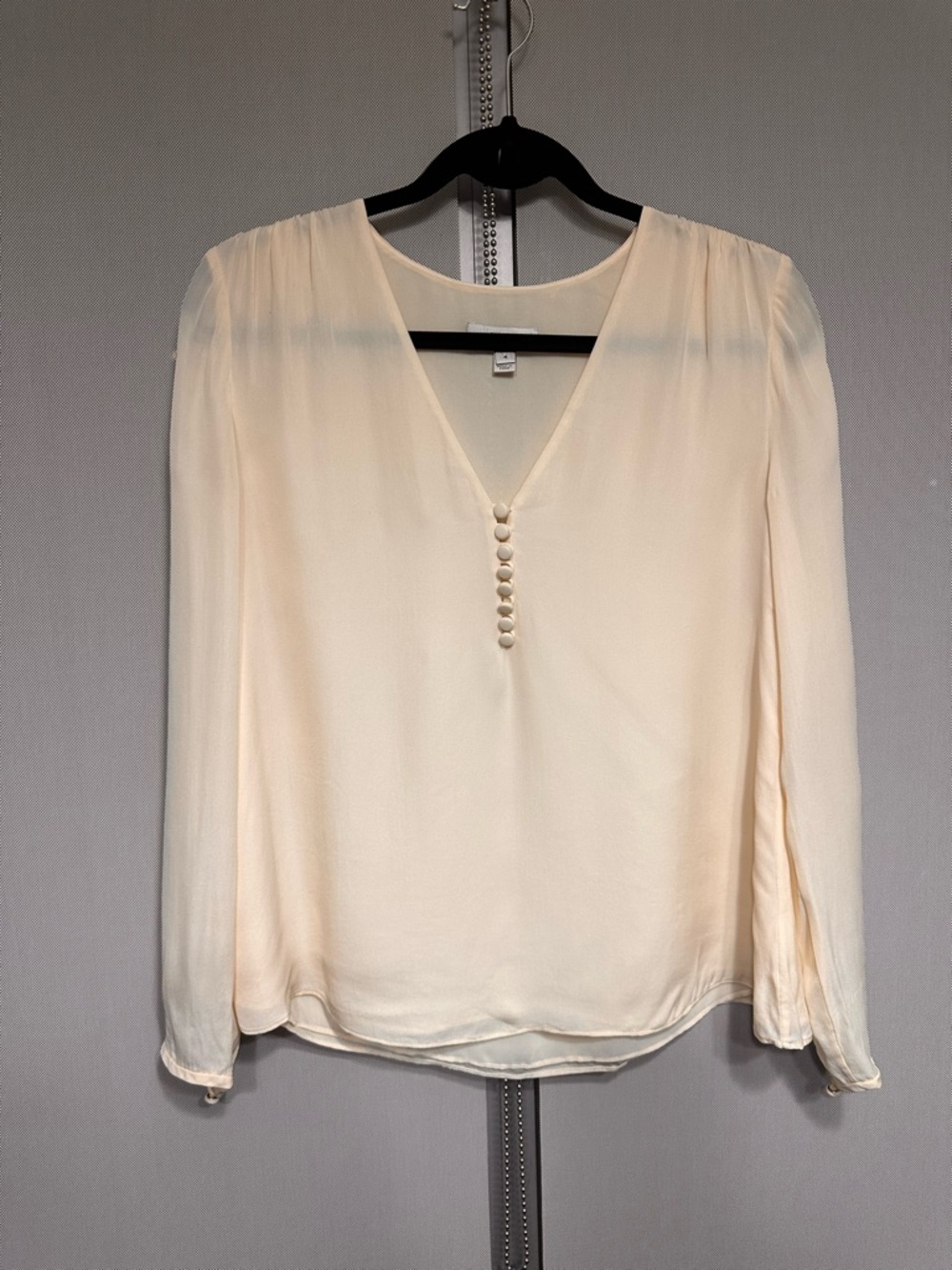 J.Crew 100% Silk Cream V-Neck Button Blouse | Classic Chic Sz 4 - Picture 2 of 12